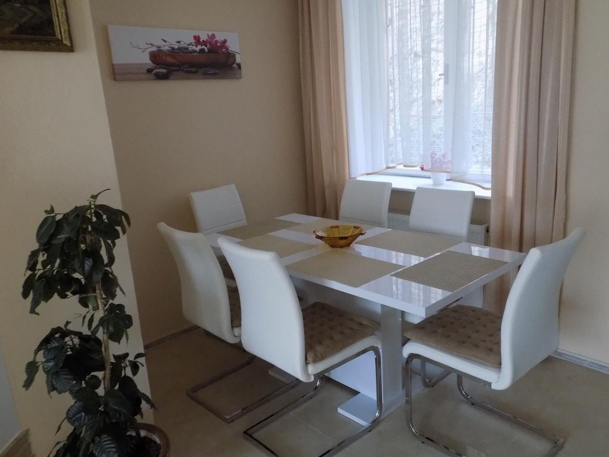 Penzion Marjánka Hluboká nad Vltavou Exterior foto